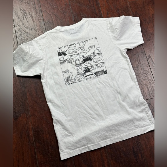 KAWS x Uniqlo x Sesame Street XX pocket tee - Picture 5 of 5